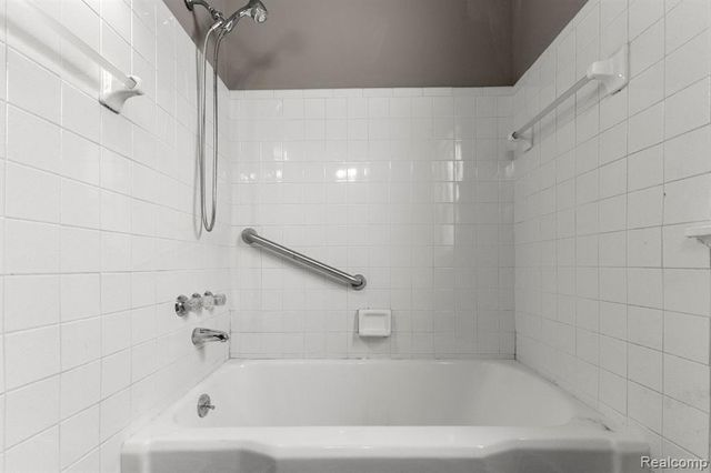 28643 Beechwood Street, Garden City, MI 48135