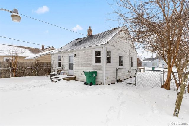 28643 Beechwood Street, Garden City, MI 48135