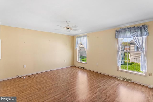229 HORSESHOE DR, Garnet Valley, PA 19060