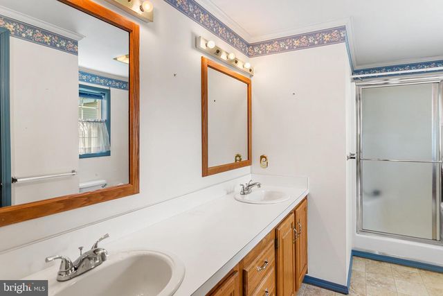 229 HORSESHOE DR, Garnet Valley, PA 19060