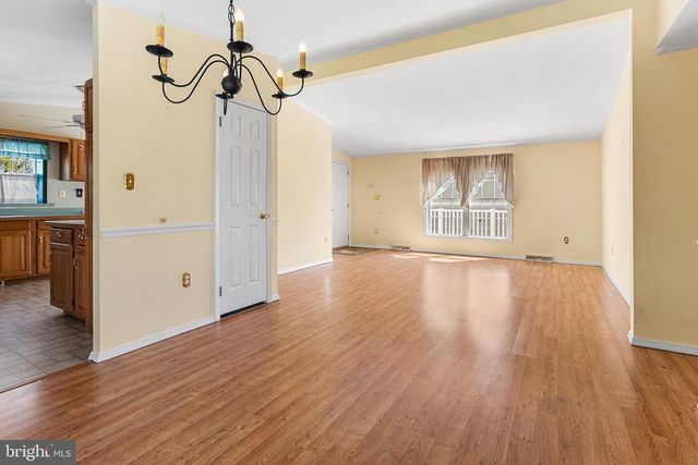 229 HORSESHOE DR, Garnet Valley, PA 19060