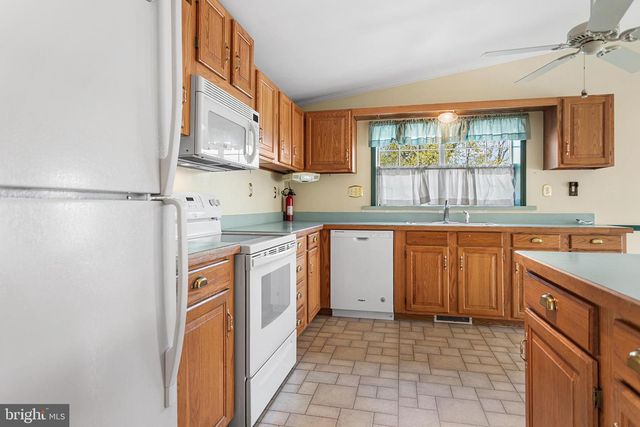 229 HORSESHOE DR, Garnet Valley, PA 19060