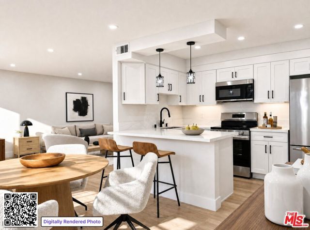 1031 N Laurel Avenue 2, West Hollywood, CA 90046