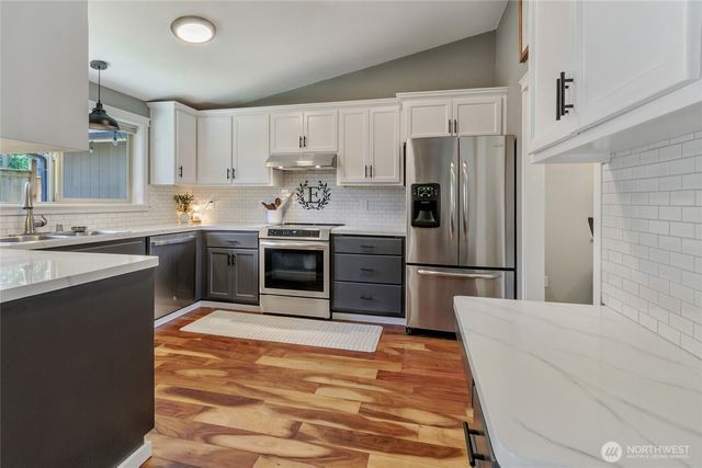 6102 189th Loop SW, Rochester, WA 98579