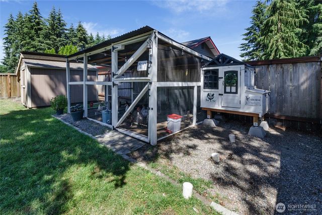 6102 189th Loop SW, Rochester, WA 98579