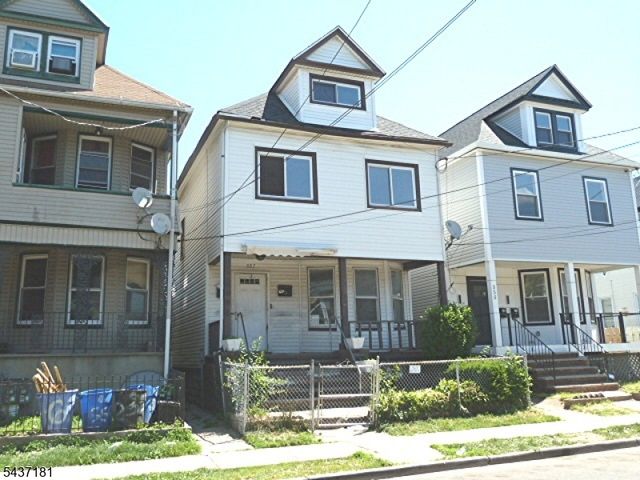 557 Magnolia Ave, Elizabeth City, NJ 07206