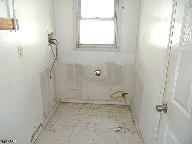 557 Magnolia Ave, Elizabeth City, NJ 07206