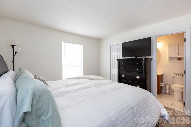 5600 Amity Springs Drive, Charlotte, NC 28212