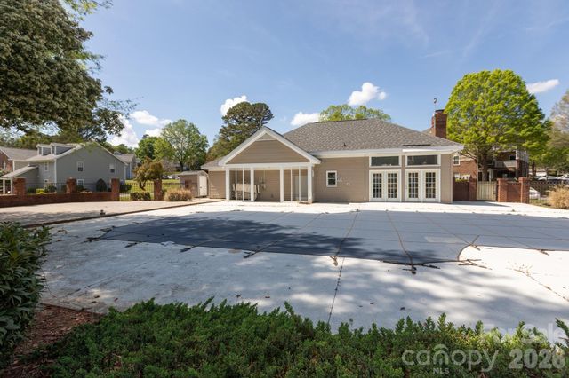 5600 Amity Springs Drive, Charlotte, NC 28212