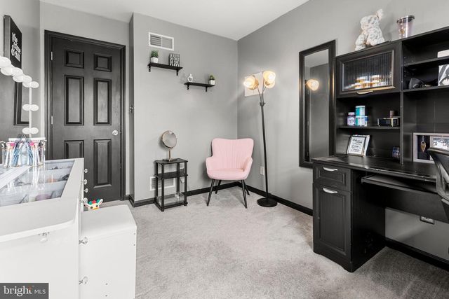 309 PARKLAWN CT, Lancaster, PA 17601