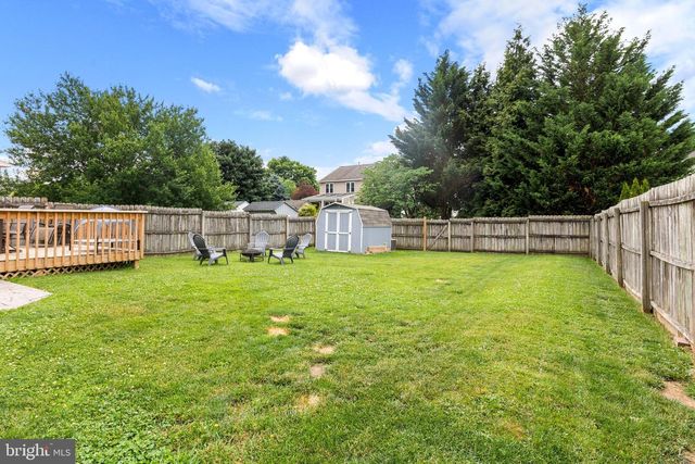 309 PARKLAWN CT, Lancaster, PA 17601