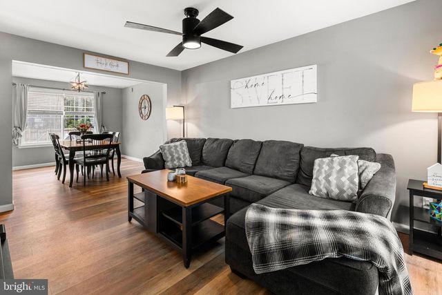 309 PARKLAWN CT, Lancaster, PA 17601