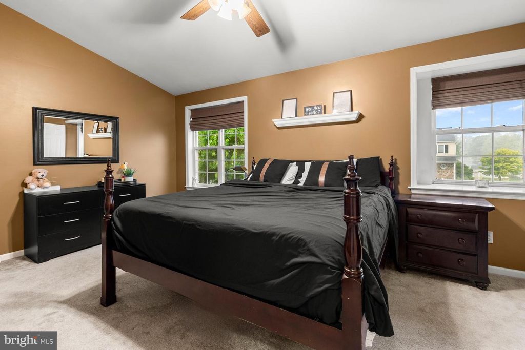 Image 12 of property listing at 309 PARKLAWN CT, Lancaster, PA 17601