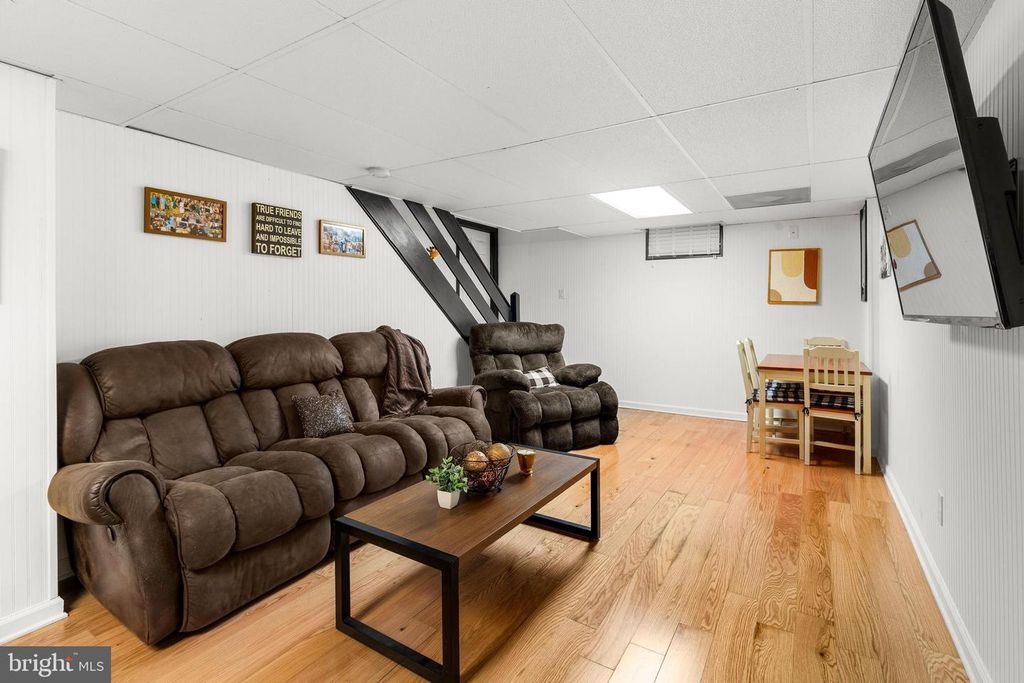 Image 22 of property listing at 309 PARKLAWN CT, Lancaster, PA 17601
