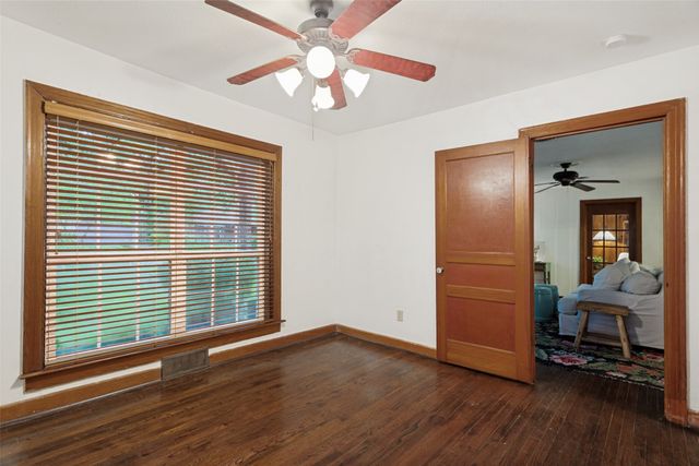 2321 Primrose Avenue, Fort Worth, TX 76111