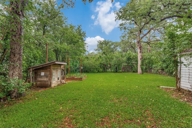 2321 Primrose Avenue, Fort Worth, TX 76111