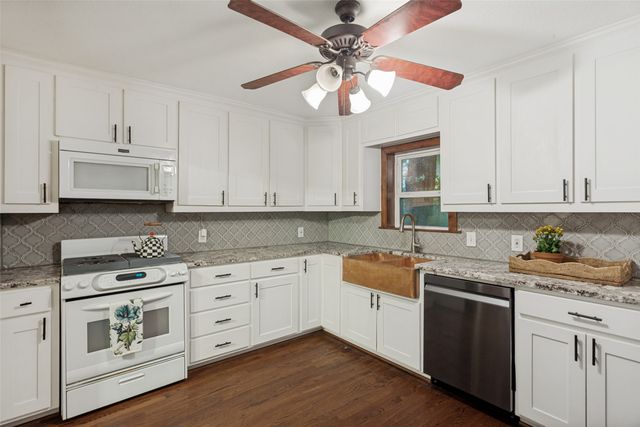 2321 Primrose Avenue, Fort Worth, TX 76111