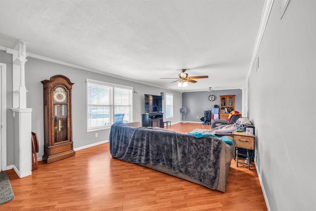 1294 N Ridge Rd, Peck, KS 67120