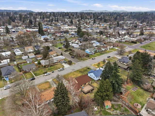 2705 W Grace Ave, Spokane, WA 99205