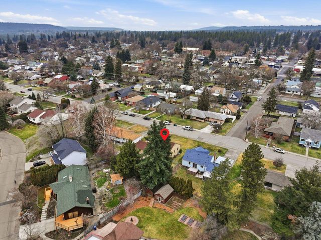 2705 W Grace Ave, Spokane, WA 99205