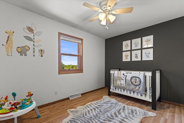 W255S6620 Oakdale DRIVE, Waukesha, WI 53189