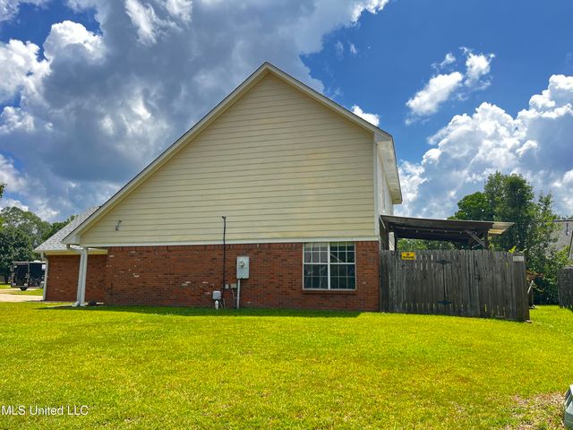 1043 Spanish Oak Boulevard, Florence, MS 39073