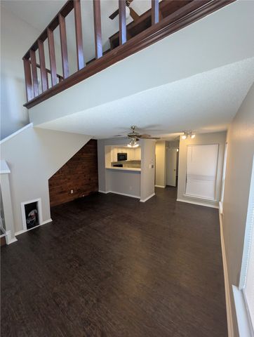 2310 Bamboo Drive J201, Arlington, TX 76006