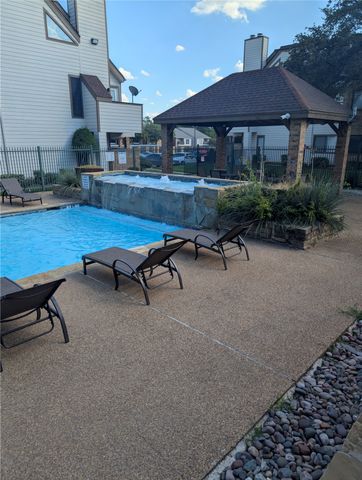 2310 Bamboo Drive J201, Arlington, TX 76006