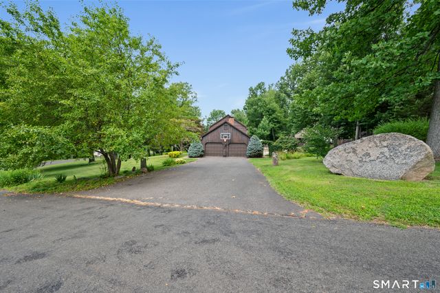 39 Old Carriage Road, Portland, CT 06480
