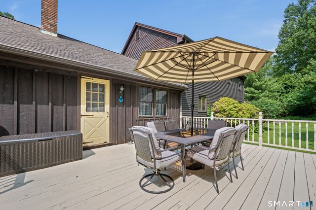 39 Old Carriage Road, Portland, CT 06480