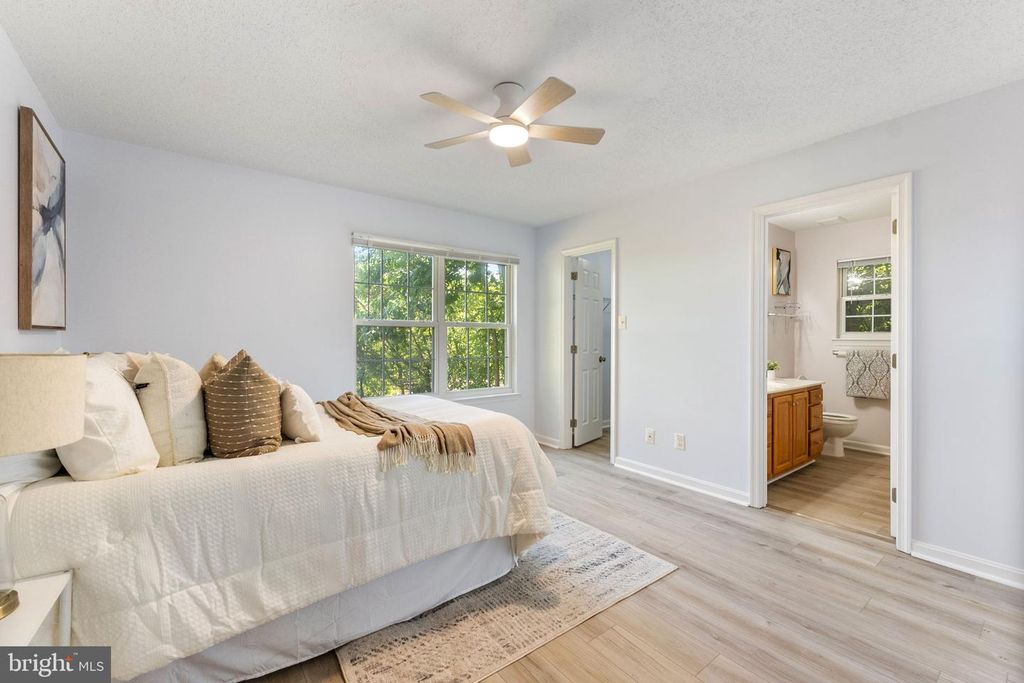 Image 15 of property listing at 12350 NEALE SOUND DR, Cobb Island, MD 20625