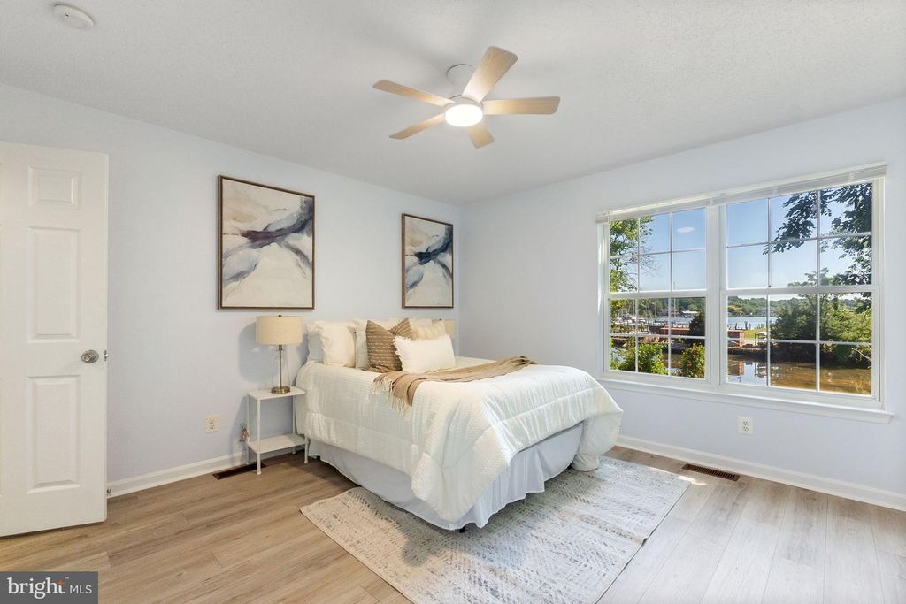 Image 16 of property listing at 12350 NEALE SOUND DR, Cobb Island, MD 20625