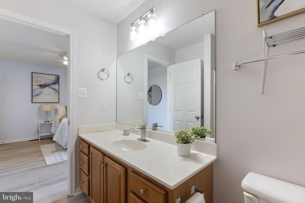 Image 20 of property listing at 12350 NEALE SOUND DR, Cobb Island, MD 20625