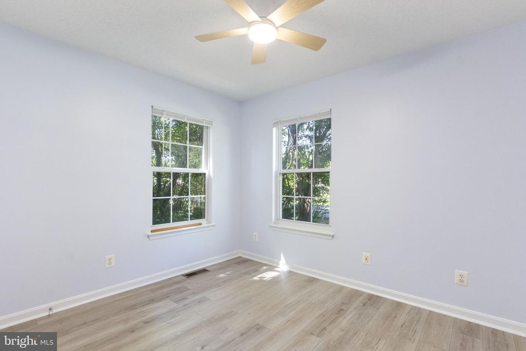 Image 23 of property listing at 12350 NEALE SOUND DR, Cobb Island, MD 20625