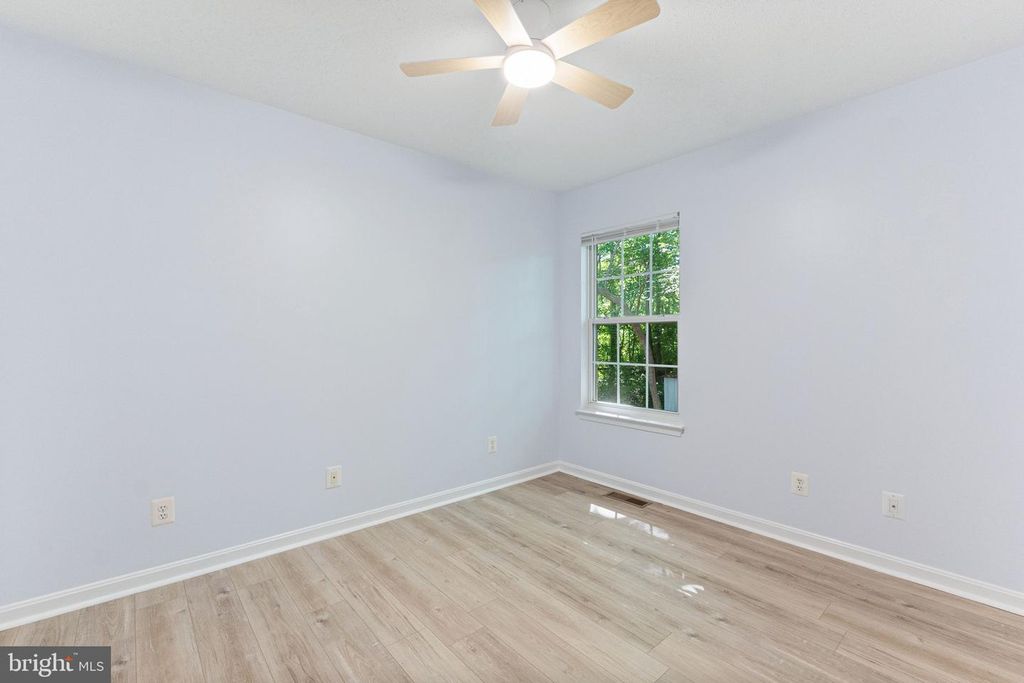 Image 28 of property listing at 12350 NEALE SOUND DR, Cobb Island, MD 20625