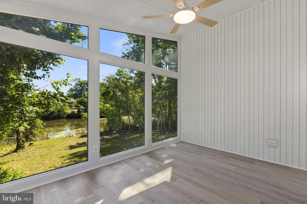 Image 35 of property listing at 12350 NEALE SOUND DR, Cobb Island, MD 20625