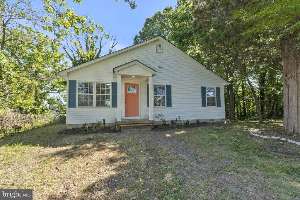 Image 40 of property listing at 12350 NEALE SOUND DR, Cobb Island, MD 20625