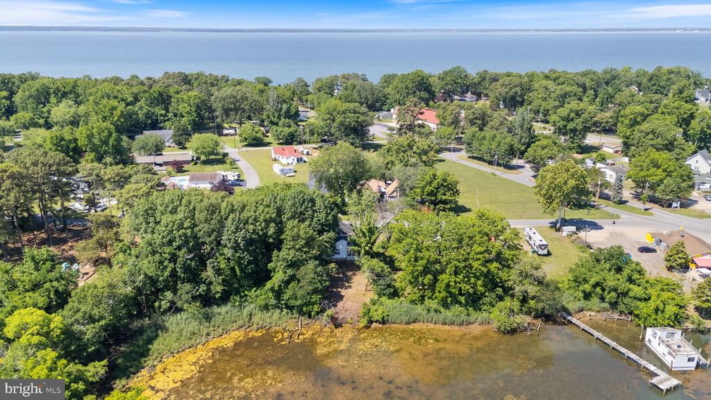 Image 54 of property listing at 12350 NEALE SOUND DR, Cobb Island, MD 20625