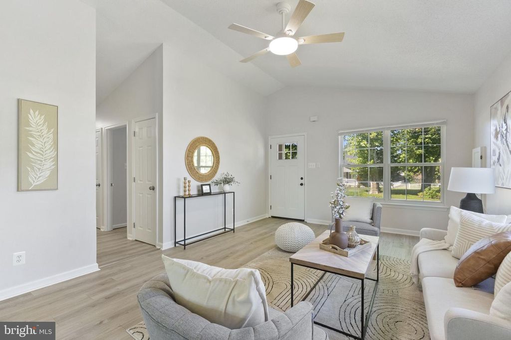 Image 6 of property listing at 12350 NEALE SOUND DR, Cobb Island, MD 20625