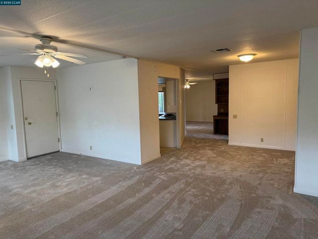 141 Maui Drive, Pittsburg, CA 94565