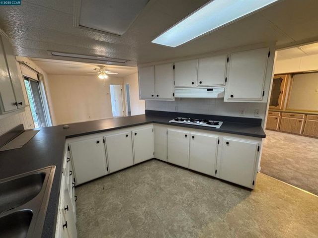 141 Maui Drive, Pittsburg, CA 94565