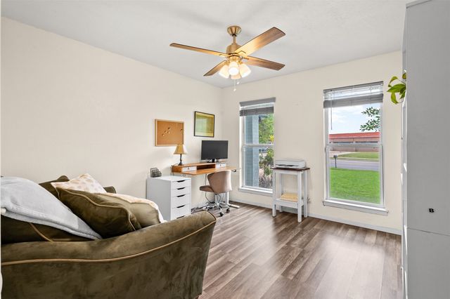 6808 Woodway Drive, Fort Worth, TX 76133