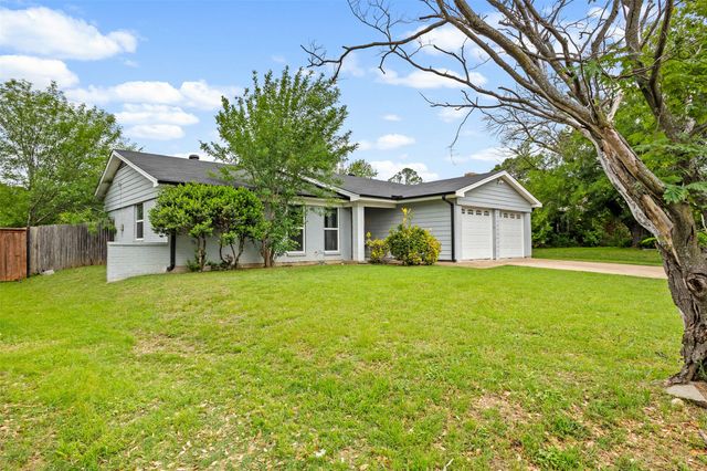 6808 Woodway Drive, Fort Worth, TX 76133