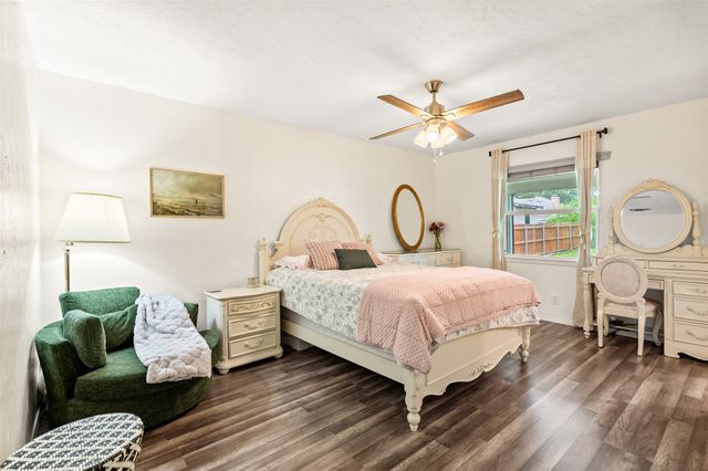 6808 Woodway Drive, Fort Worth, TX 76133