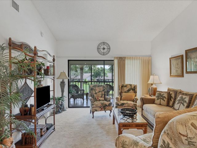 4440 WEYBRIDGE 4440, Sarasota, FL 34235