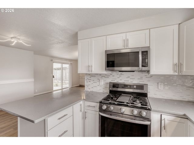 17337 Sw PACIFICA Ct, Beaverton, OR 97006