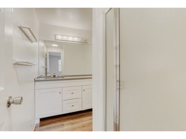 17337 Sw PACIFICA Ct, Beaverton, OR 97006