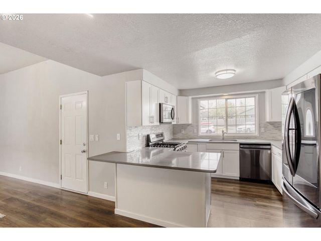 17337 Sw PACIFICA Ct, Beaverton, OR 97006