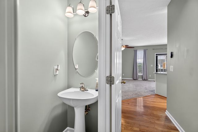 7277 Charlotte Pike Unit 214, Nashville, TN 37209