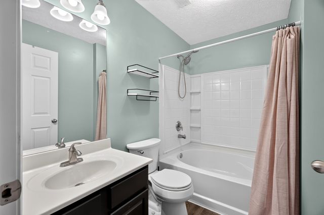 7277 Charlotte Pike Unit 214, Nashville, TN 37209